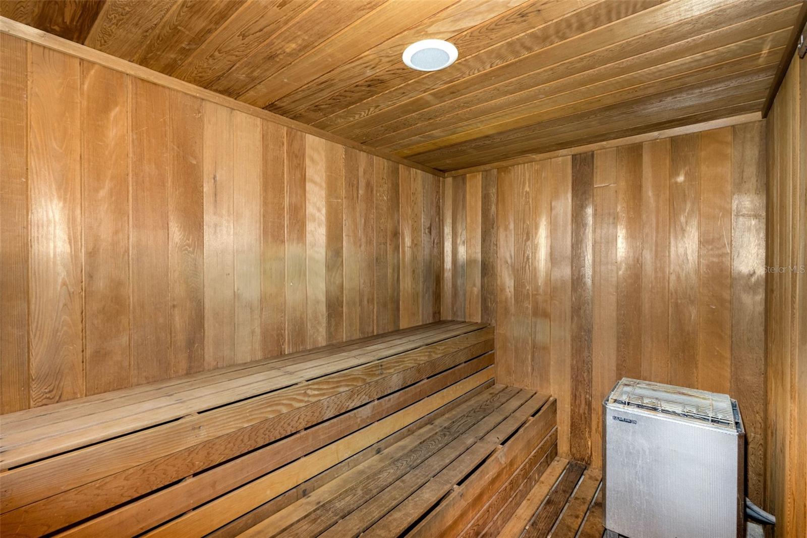 6000 PARK PLACE CONDO - Residential