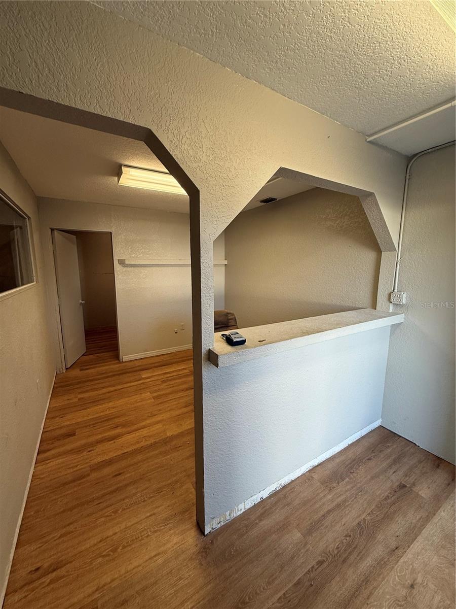 PORT CHARLOTTE IND PARK - Commercial Lease