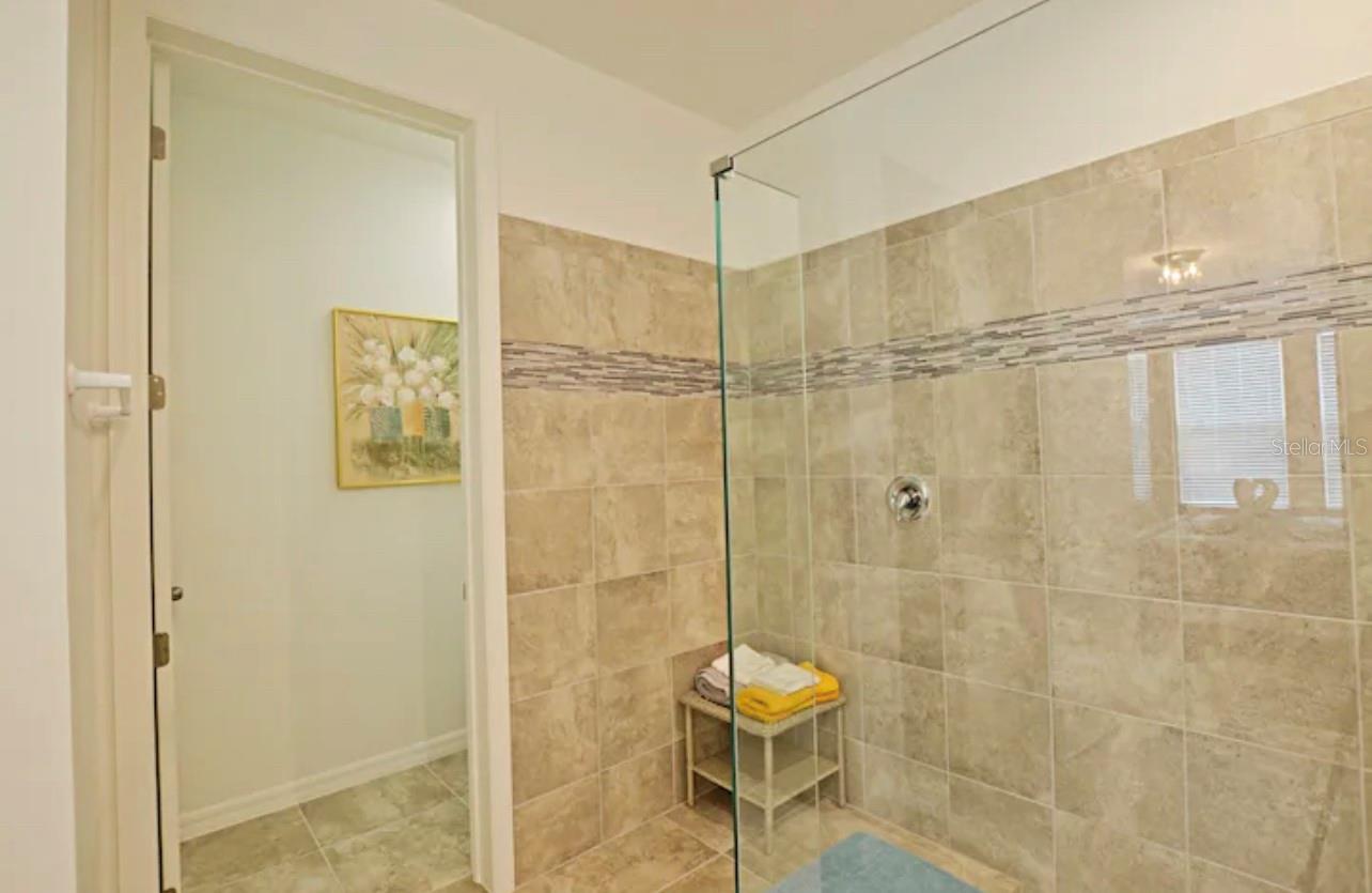 SOLARA RESIDENCE VACATION VILLAS REP - Residential