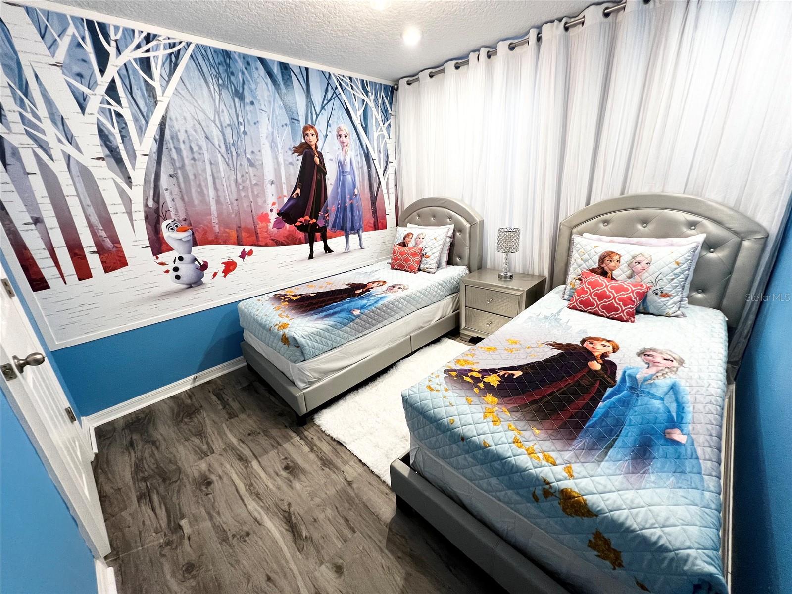 SOLARA RESIDENCE VACATION VILLAS REP - Residential