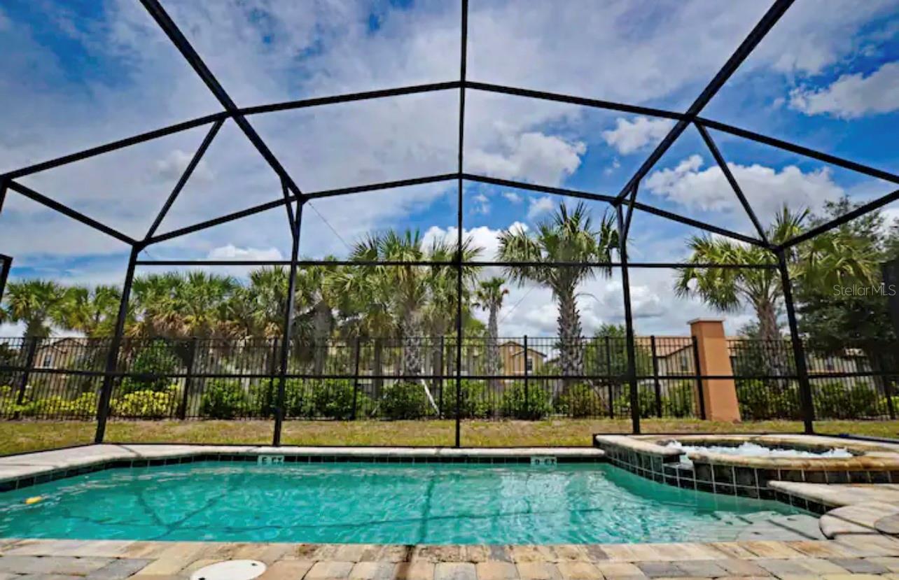 SOLARA RESIDENCE VACATION VILLAS REP - Residential