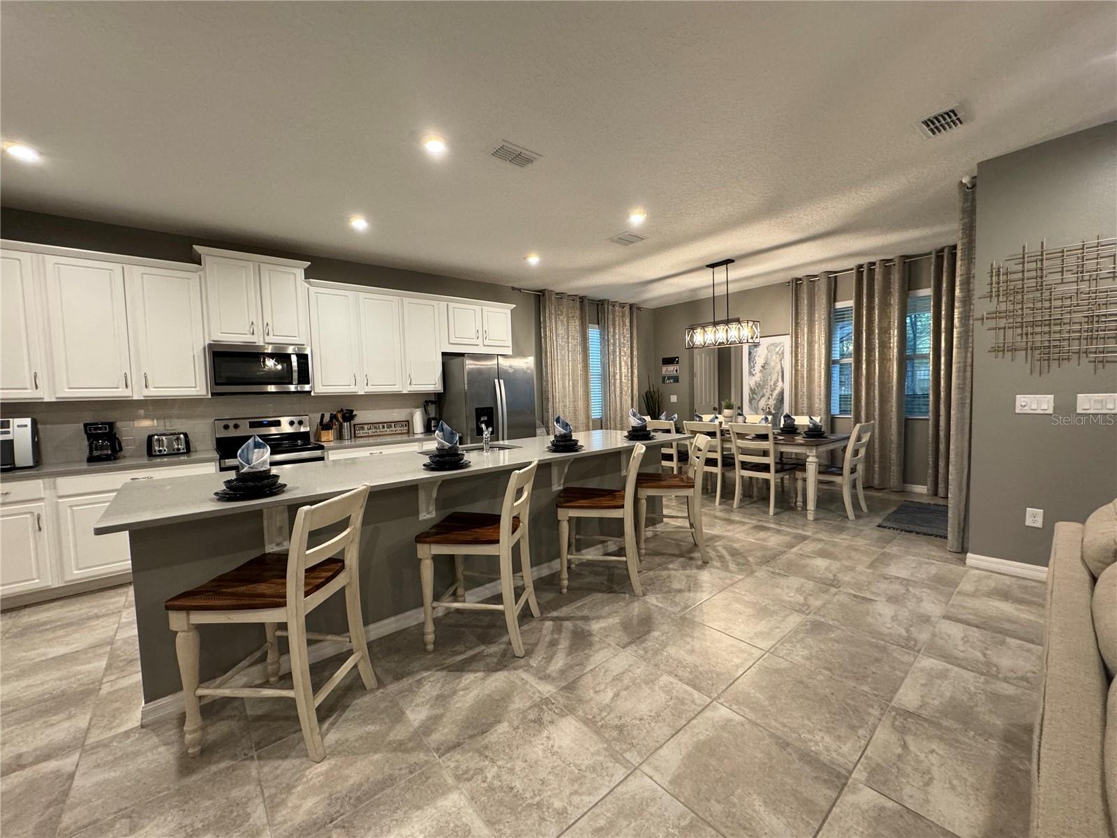 SOLARA RESIDENCE VACATION VILLAS REP - Residential