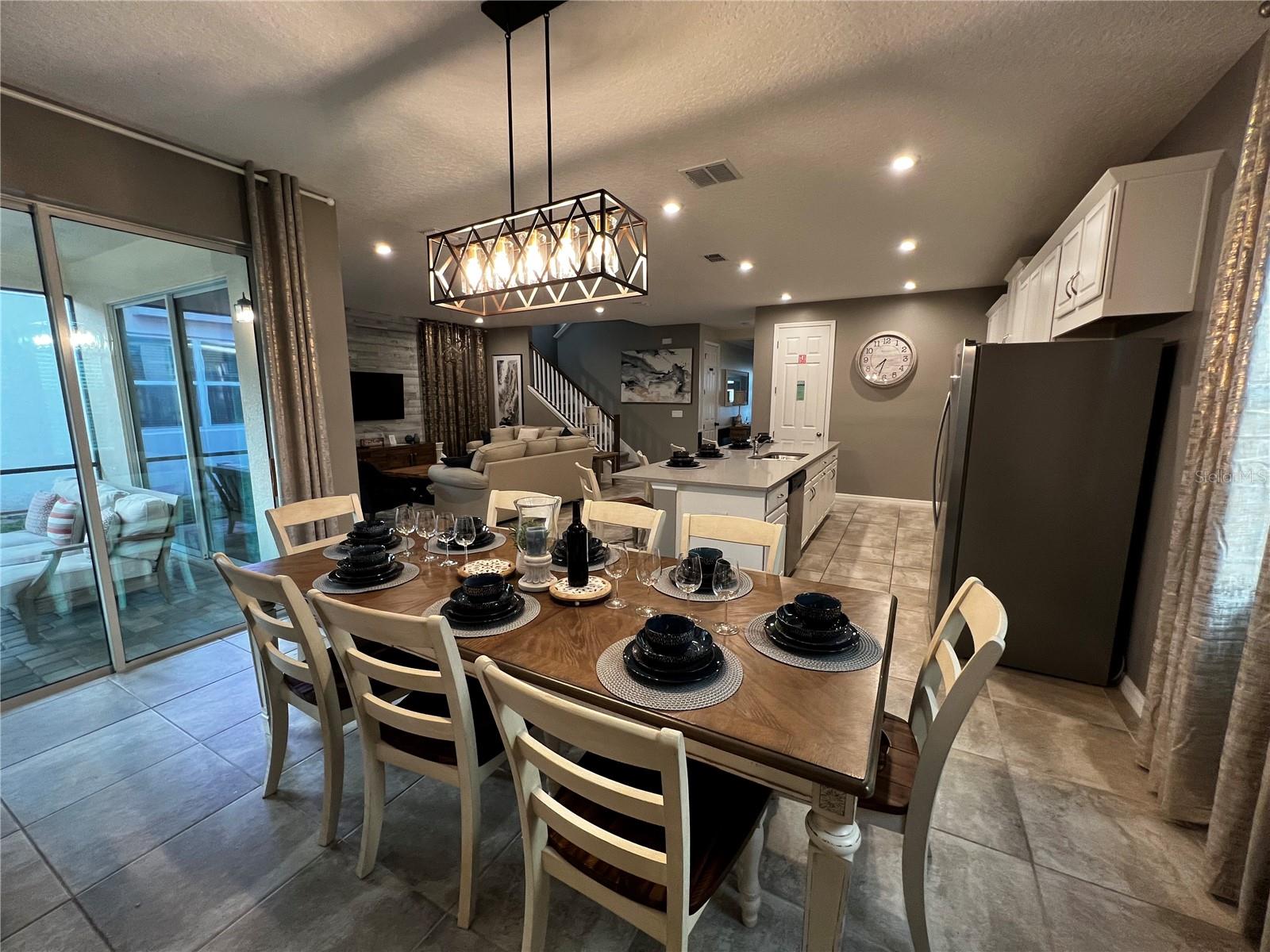 SOLARA RESIDENCE VACATION VILLAS REP - Residential