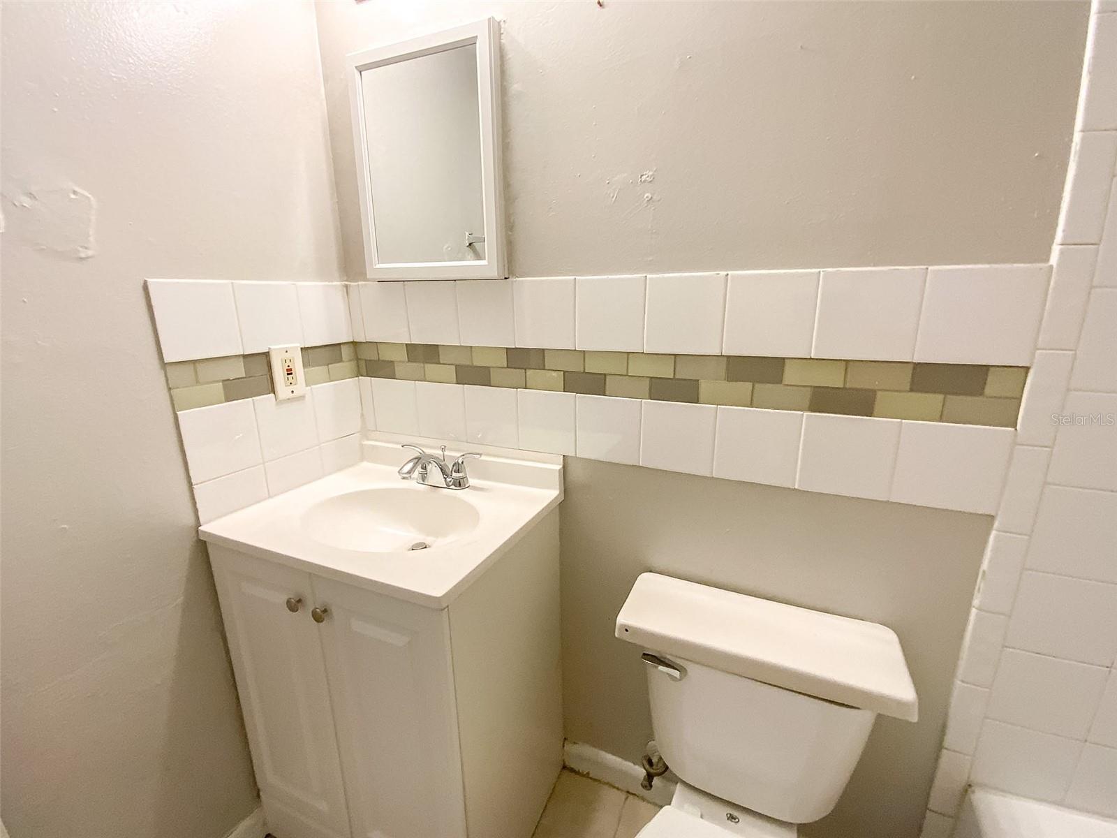 CLEWELL HEIGHTS SECOND ADDITIO - Residential Lease