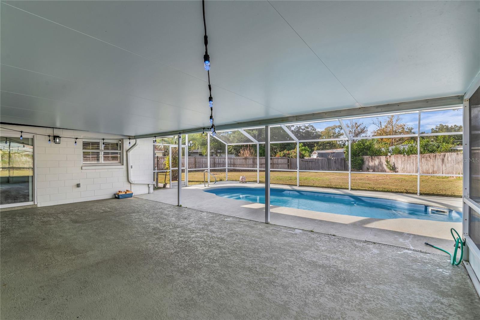 LAKE DORA PINES - Residential