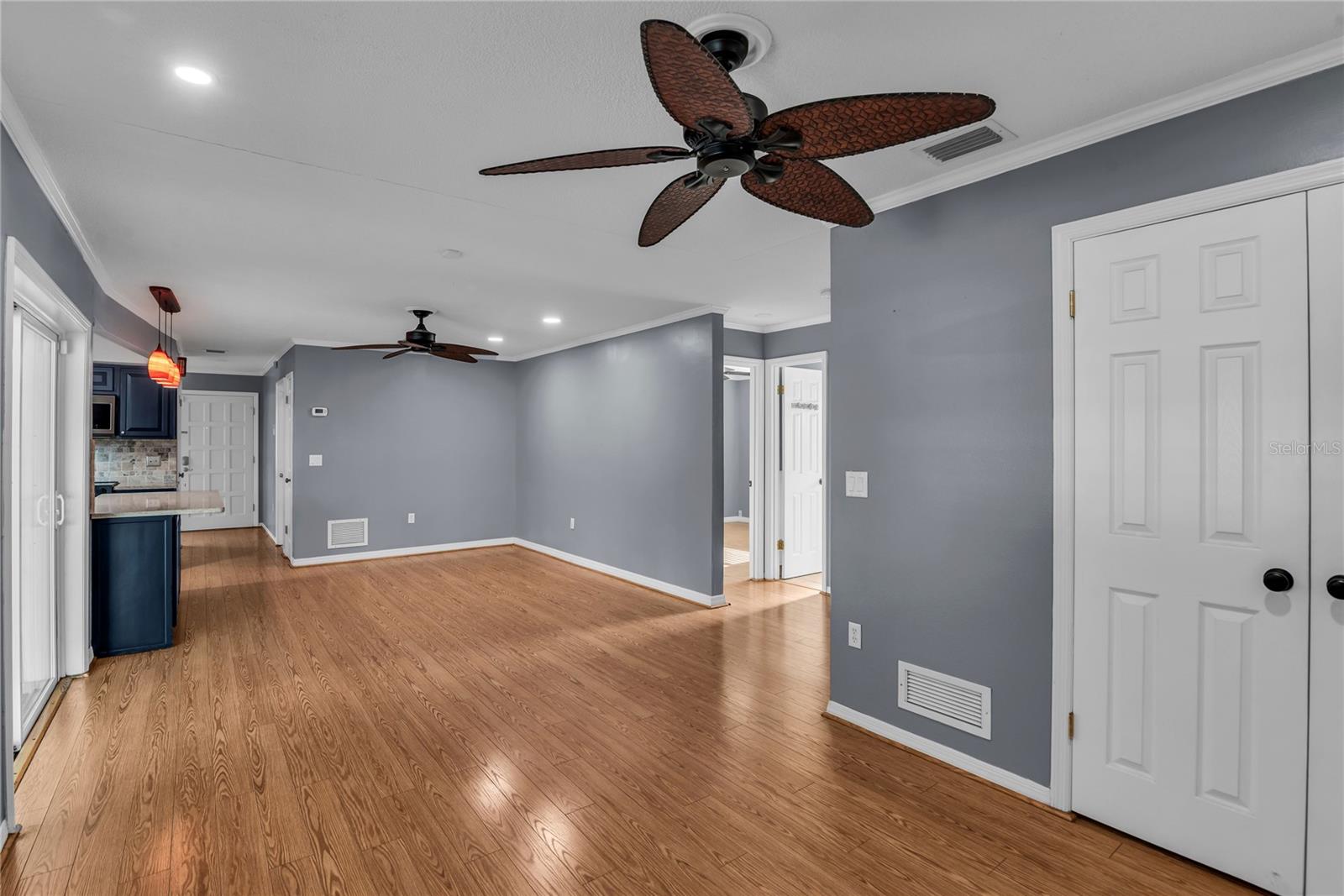 LAKE DORA PINES - Residential