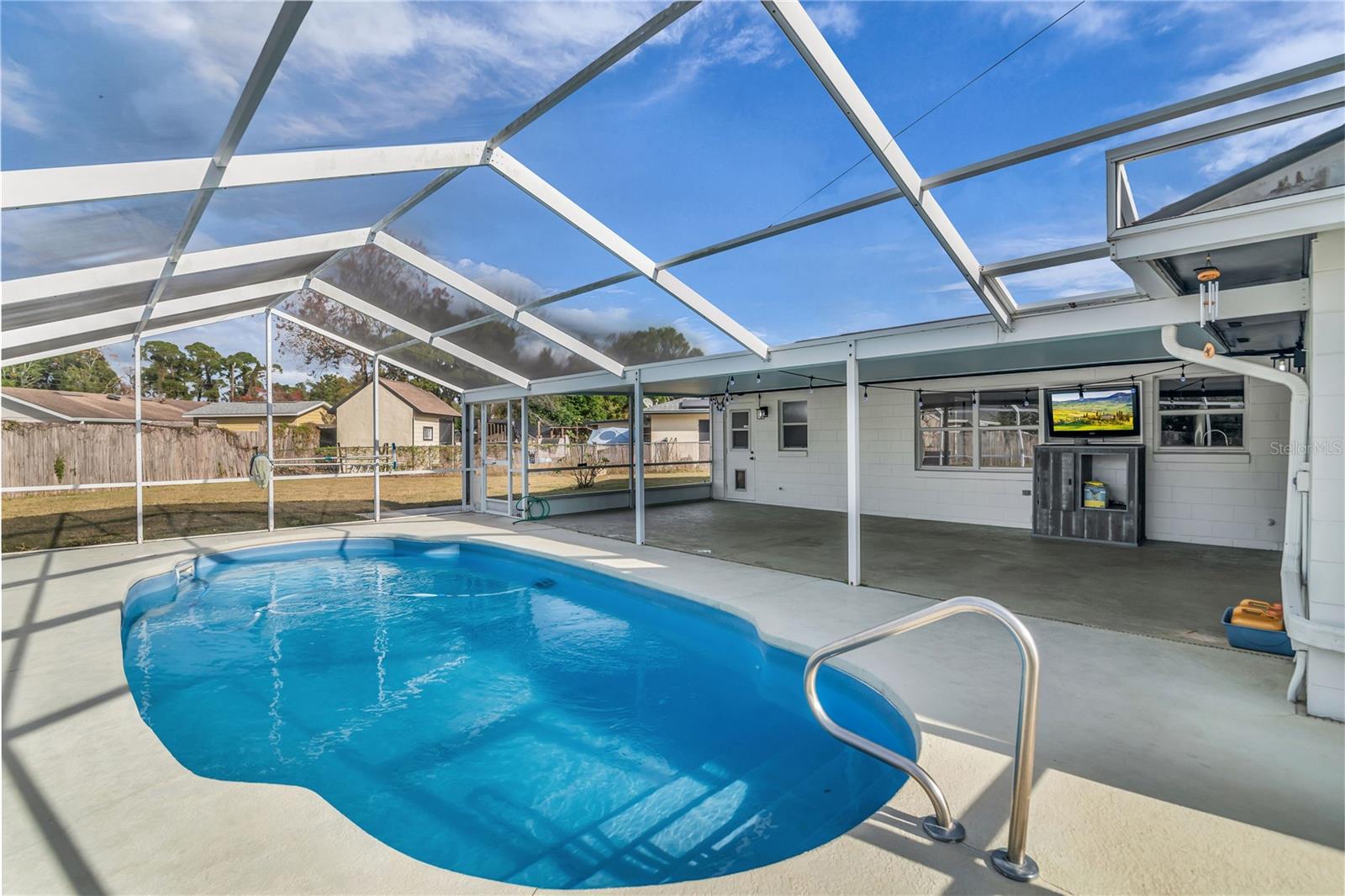 LAKE DORA PINES - Residential