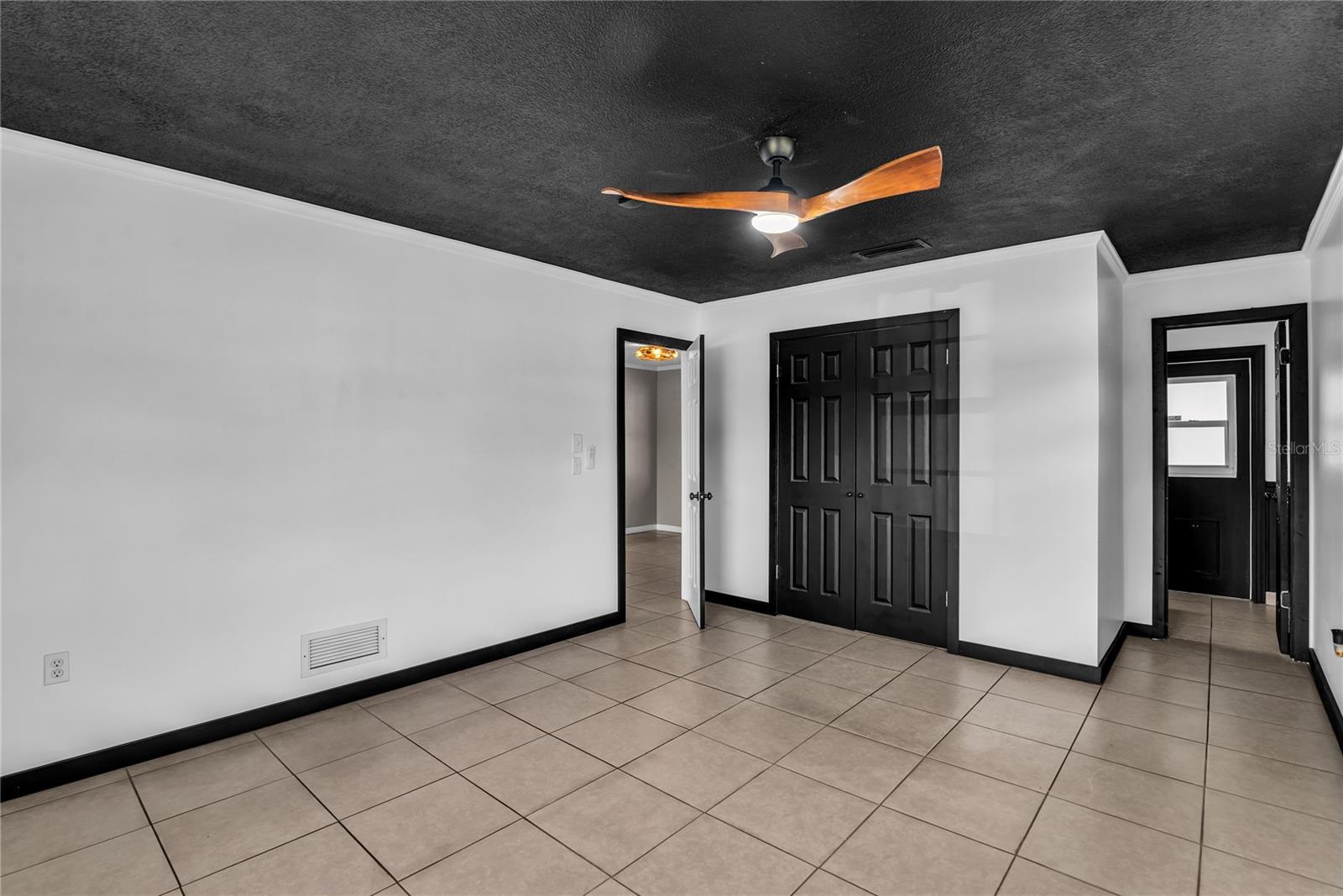 LAKE DORA PINES - Residential