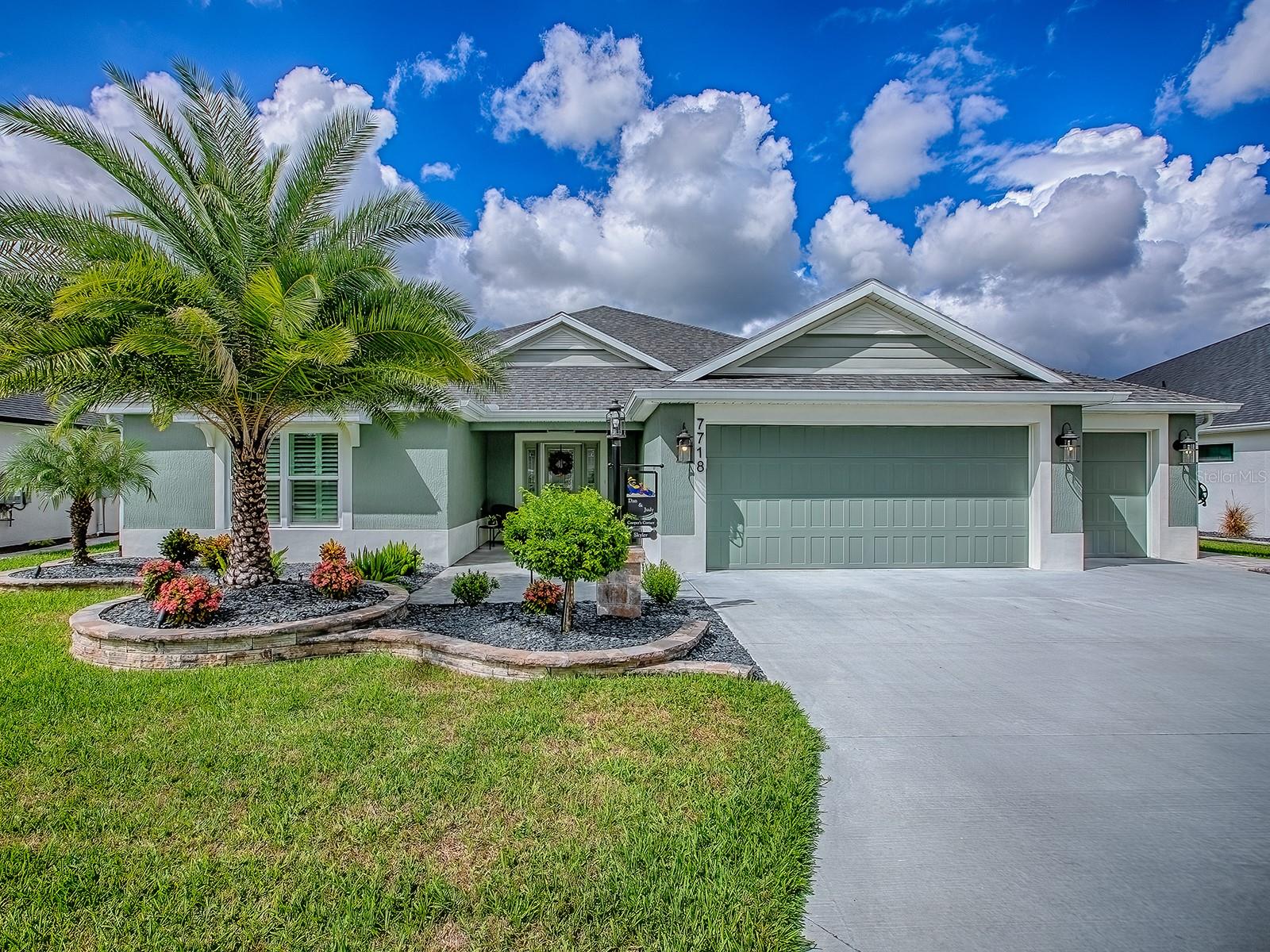 VILLAGES OF SOUTHERN OAKS - Residential