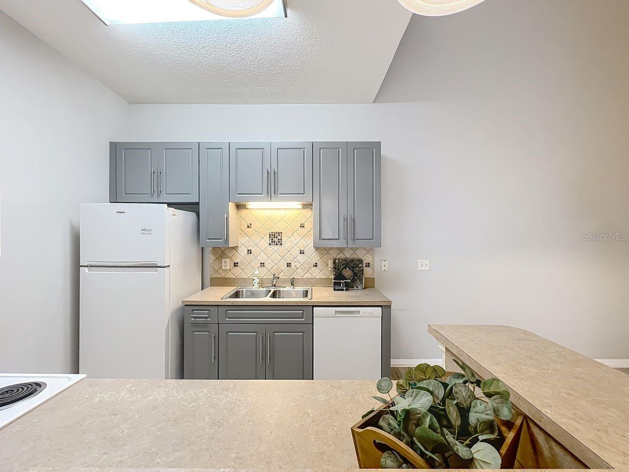 COVE AT PEARL LAKE - Residential Lease