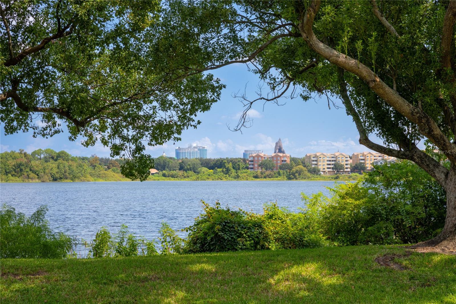 BAY VIEW RESERVE - Residential Lease