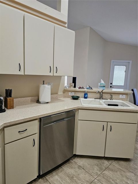 Tiny photo for 5280 SW 88th Place, Ocala, FL 34476 (MLS # R4911241)