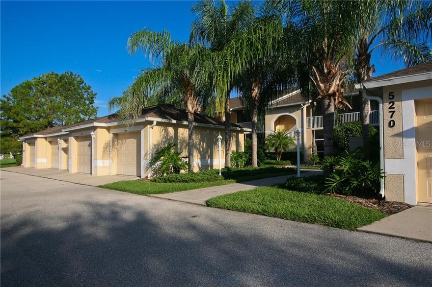 Second floor, great view of the 14th hole.  Well appointed, Wi-Fi, computer, printer, 2 TV's including 50" flat screen in living room.  Gated, private golf course community.  Five heated pools, fitness center, tennis, restaurants.      Heritage Oaks Golf and Country Club has a mandatory registration membership transfer fee of $200.00 (November through April) or $50 (May through October), upon arrival they will set up a reserve with you of $500 (charged to your credit card) for you to utilize all the amenities of Heritage Oaks. Membership entitles the guest to use the golf course, driving range, tennis, swimming pools, fitness center, restaurant, social and other facilities of the country club. Additional Golf fees apply.