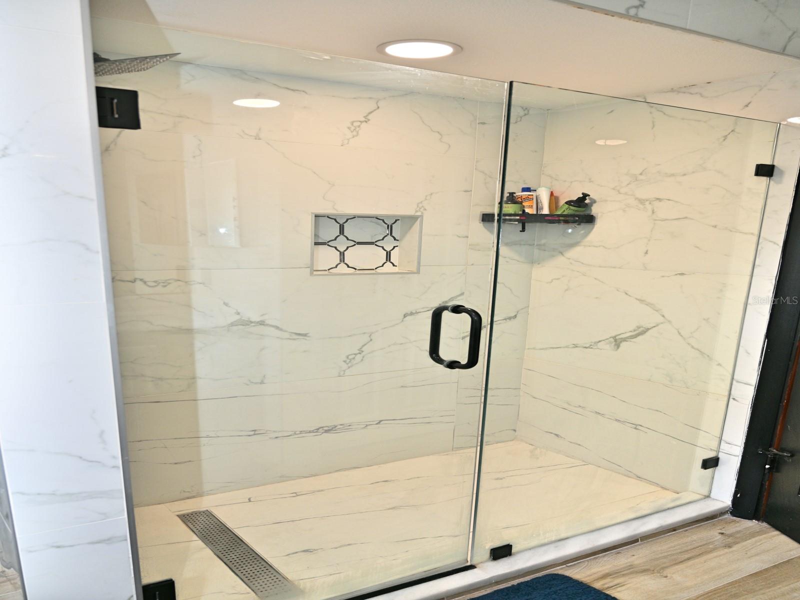 SUMMERBROOKE - Residential