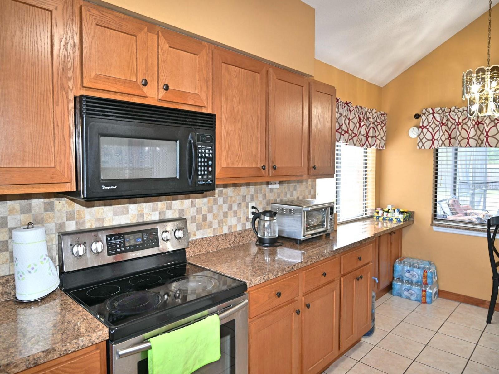 SUMMERBROOKE - Residential