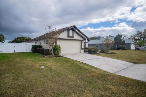 A home in LAKELAND