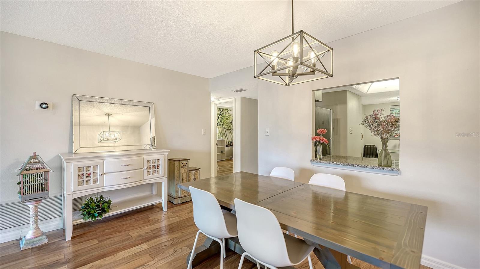 PLAZA GARDENS - Residential