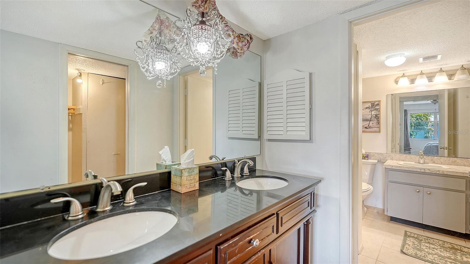 PLAZA GARDENS - Residential