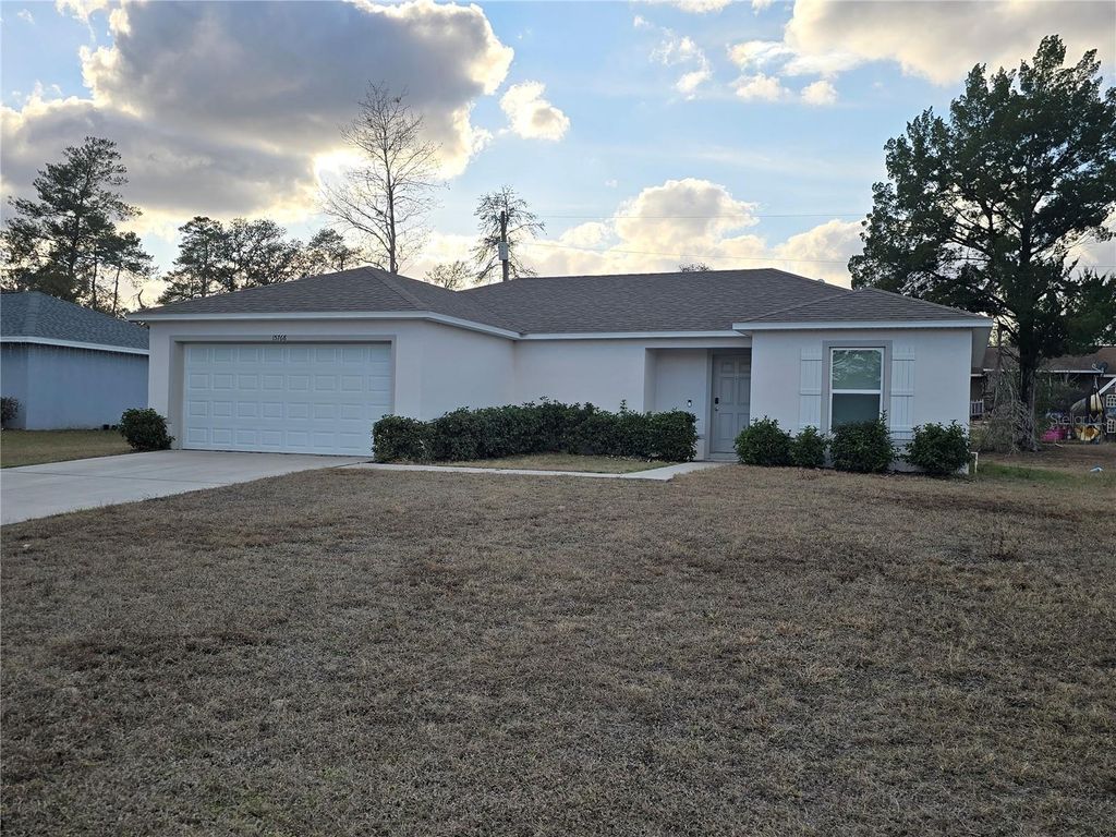 Photo of 15768 SW 19th Avenue Road, Ocala, FL 34473 (MLS # OM718855)