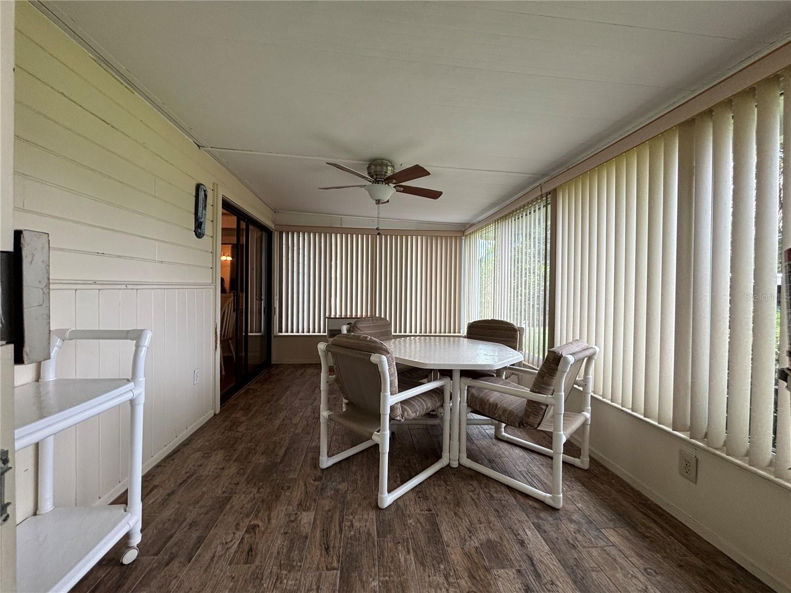 ZELLWOOD STATION - Residential