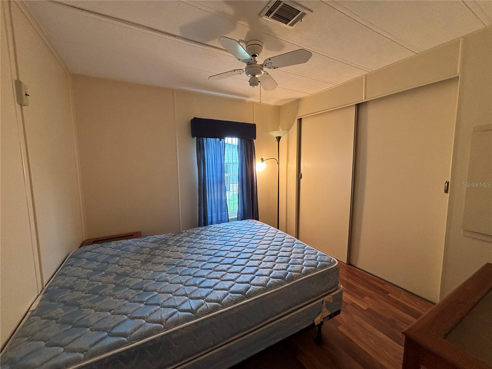 ZELLWOOD STATION - Residential