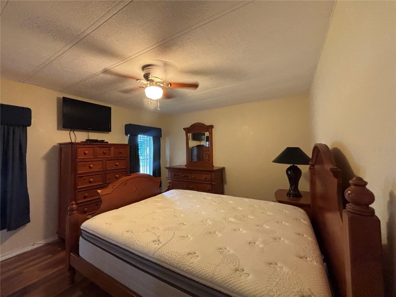 ZELLWOOD STATION - Residential