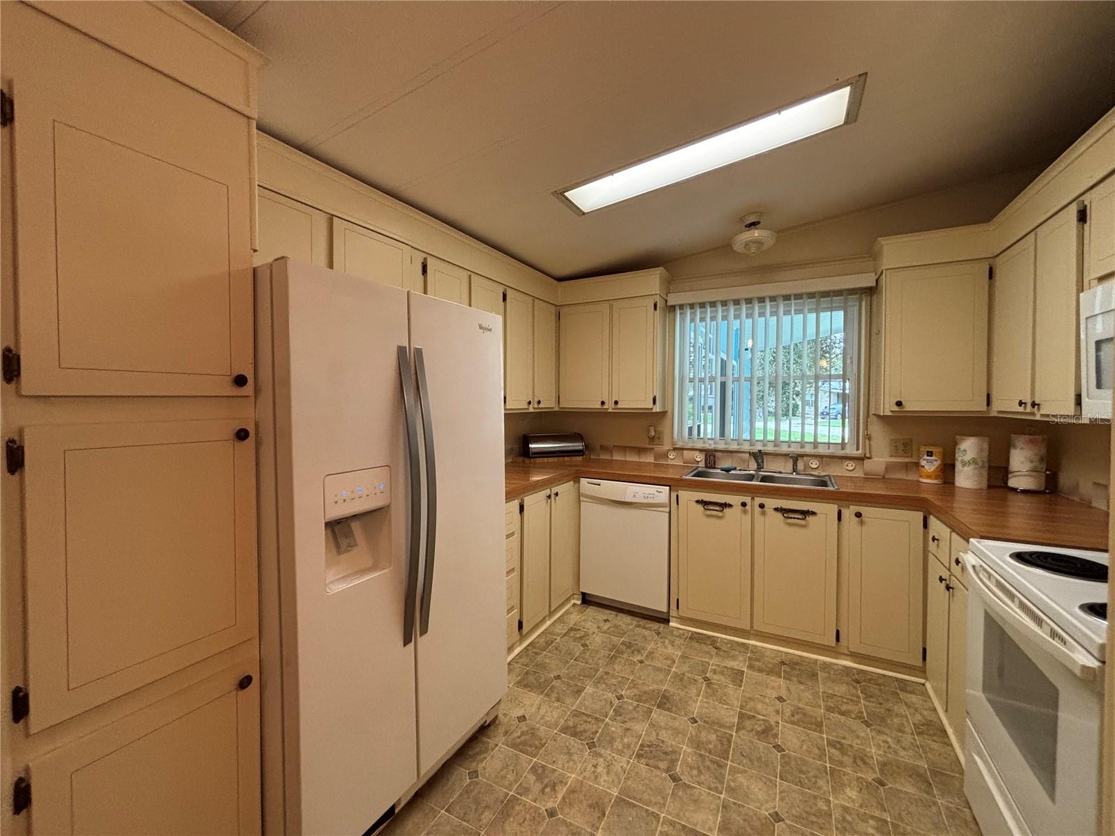 ZELLWOOD STATION - Residential