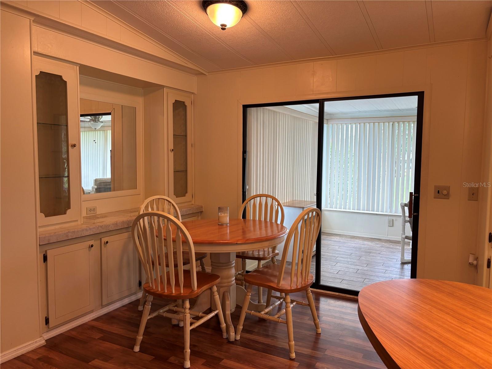 ZELLWOOD STATION - Residential