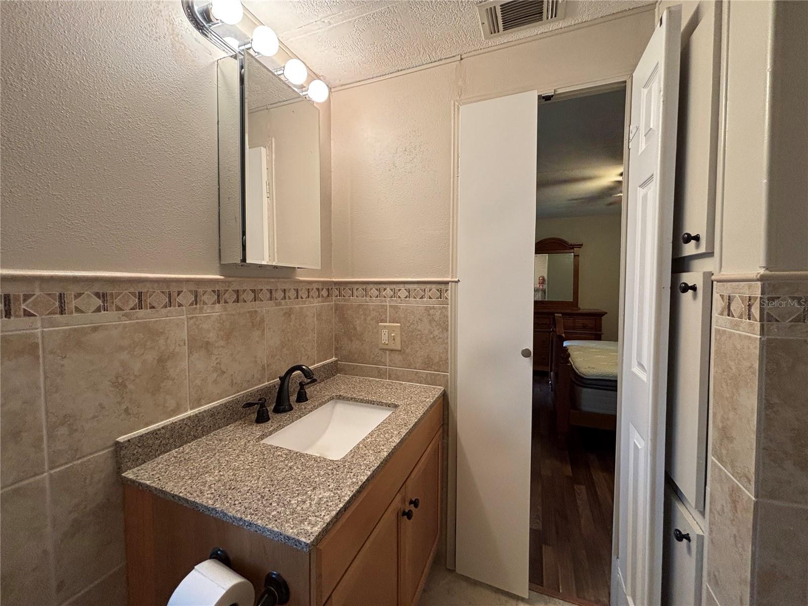 ZELLWOOD STATION - Residential