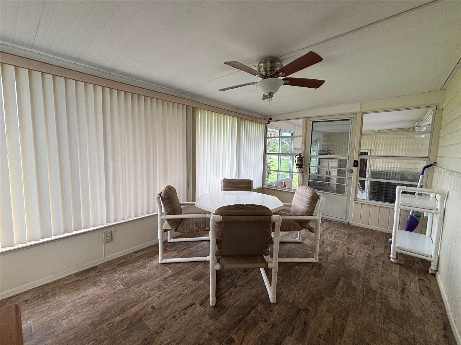 ZELLWOOD STATION - Residential