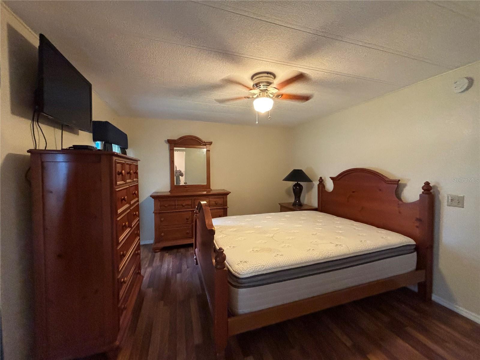 ZELLWOOD STATION - Residential