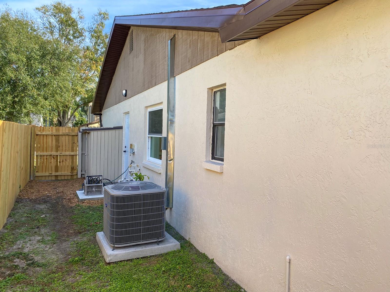 COUNTRY PLACE UNIT 3 B - Residential