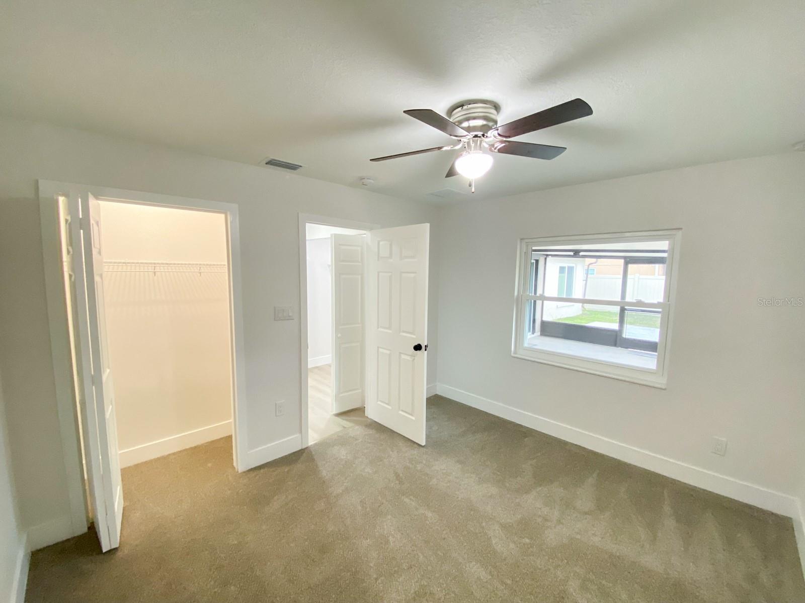 COUNTRY PLACE UNIT 3 B - Residential