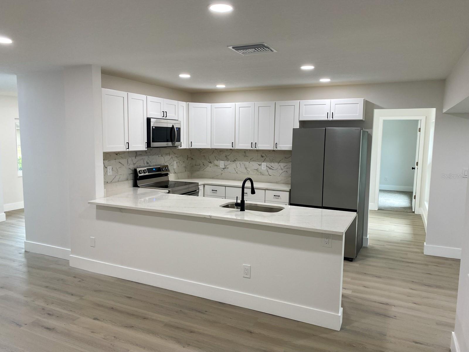 COUNTRY PLACE UNIT 3 B - Residential