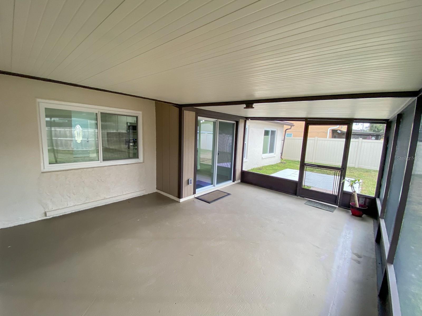 COUNTRY PLACE UNIT 3 B - Residential