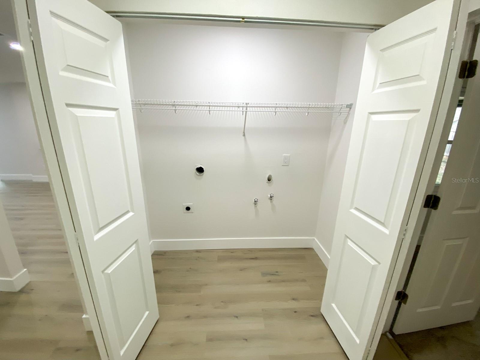 COUNTRY PLACE UNIT 3 B - Residential