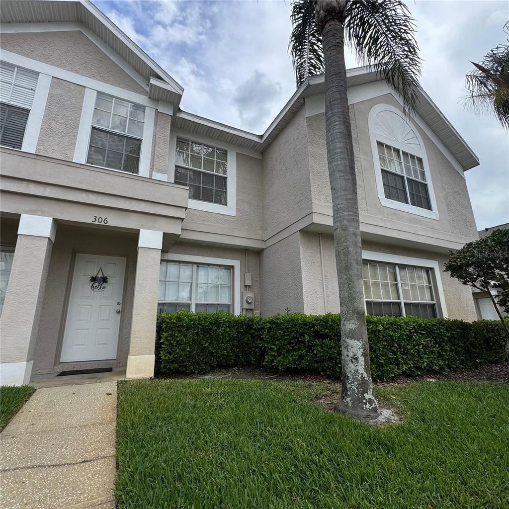 Photo of 306 Kensington Lake Circle, Brandon, FL 33511 (MLS # S5147304)