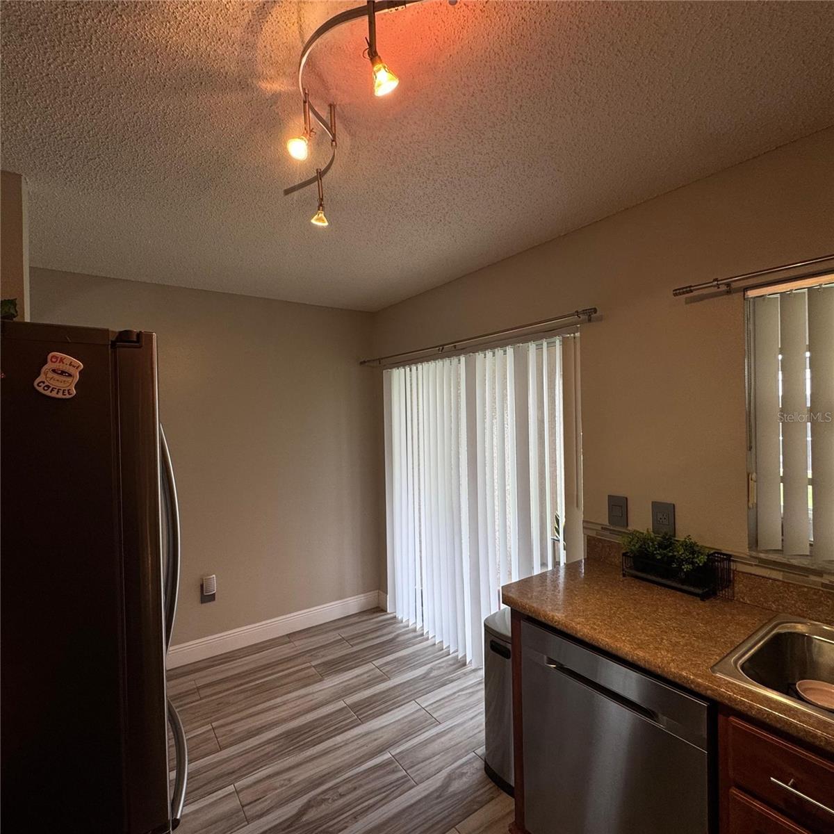 THE TWNHMS AT KENSINGTON PH - Residential