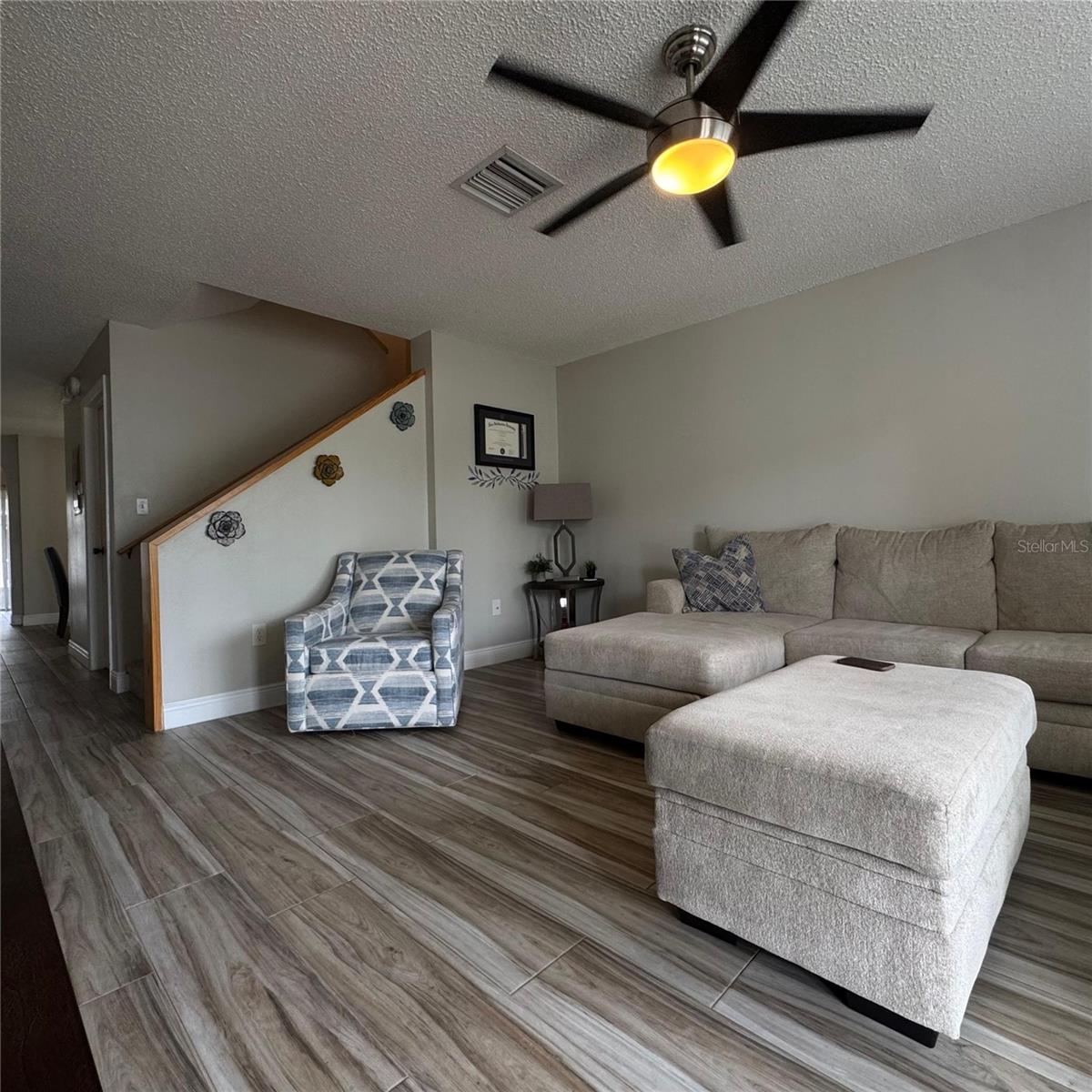 THE TWNHMS AT KENSINGTON PH - Residential