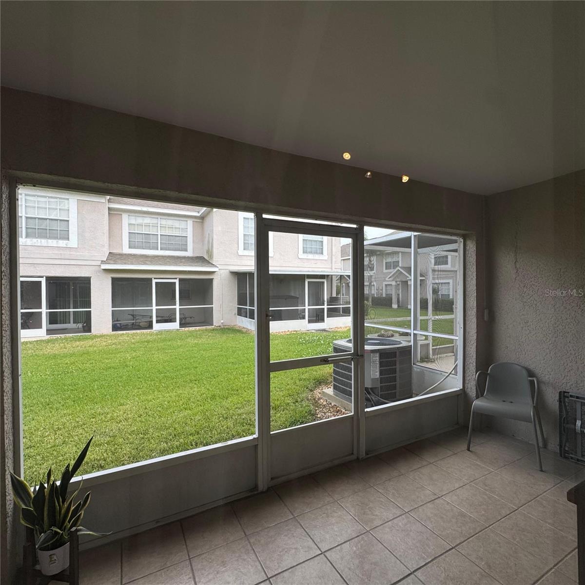 THE TWNHMS AT KENSINGTON PH - Residential