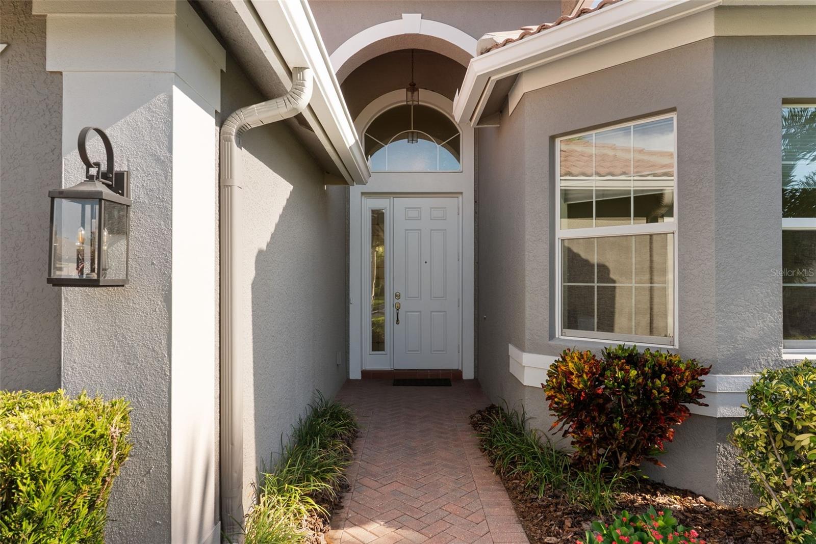 16019 GOLDEN LAKES DRIVE
