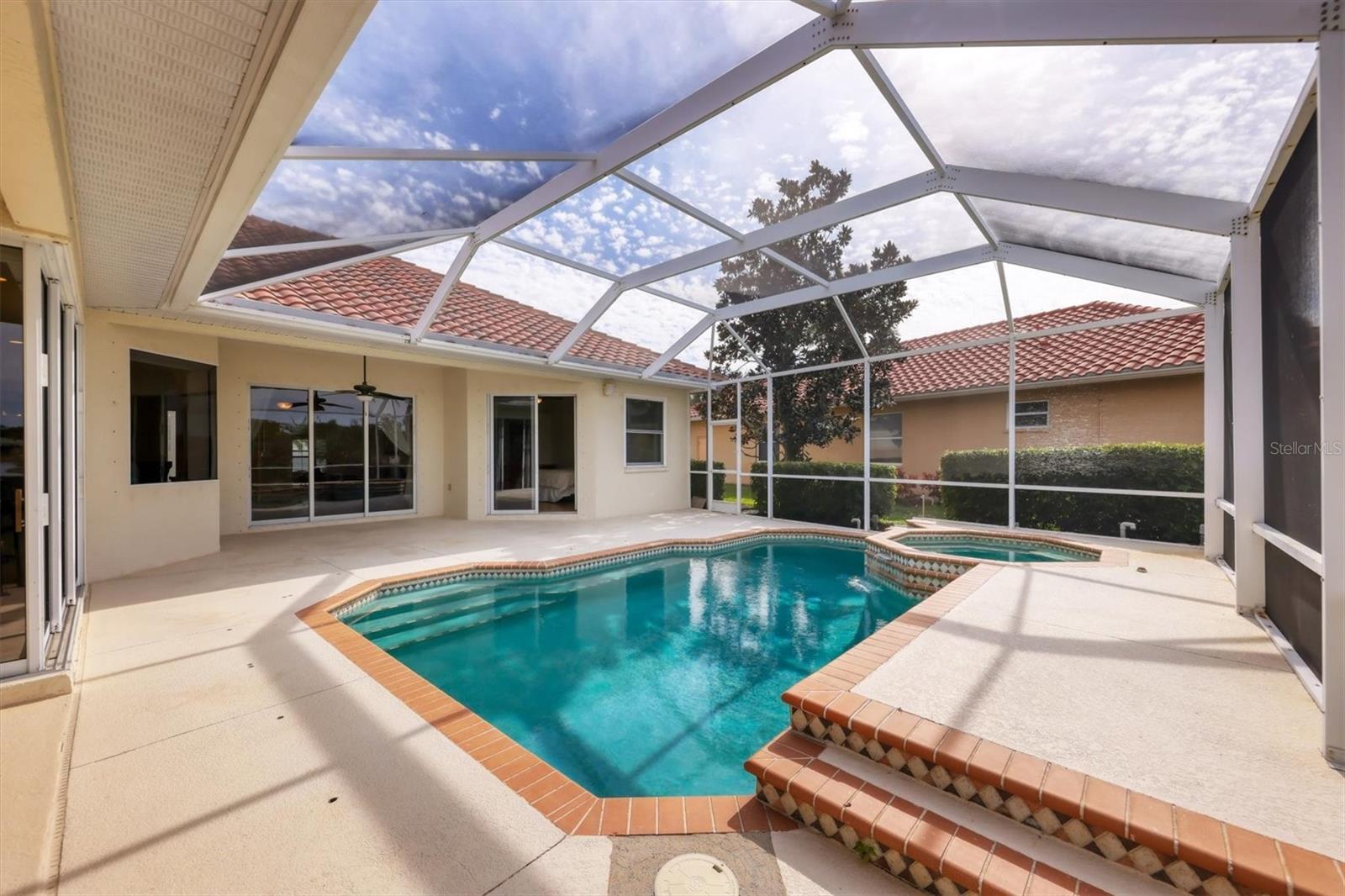 PARK TRACE ESTATES - Residential