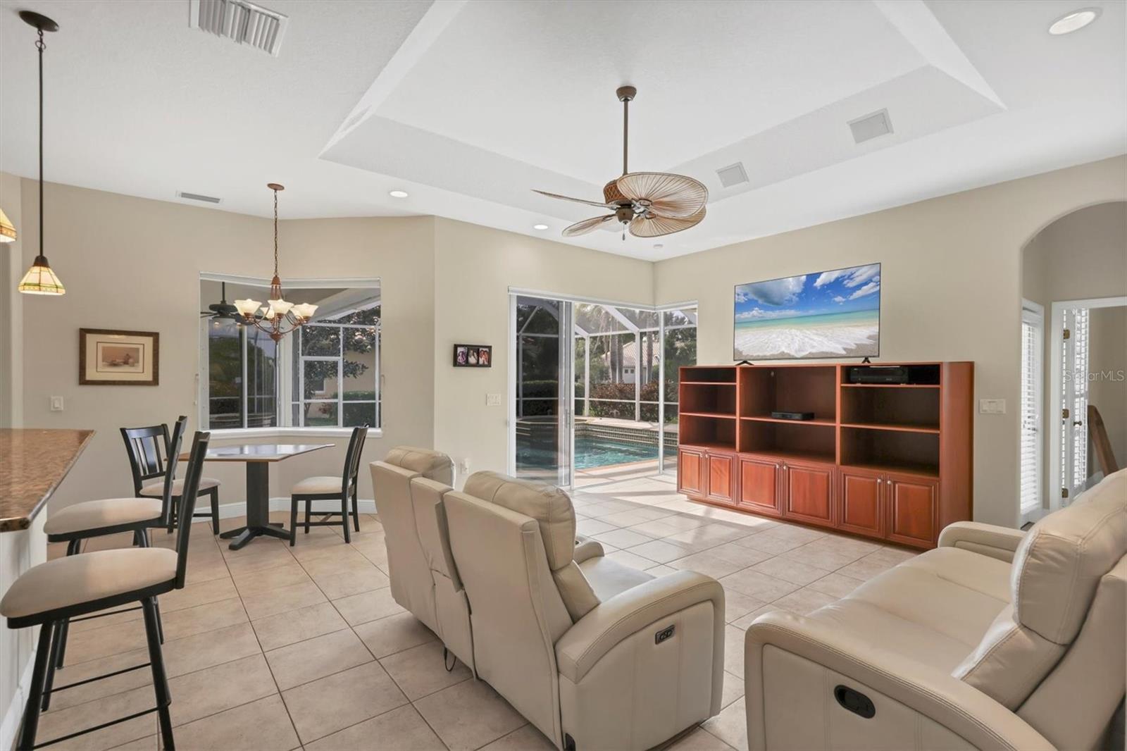 PARK TRACE ESTATES - Residential