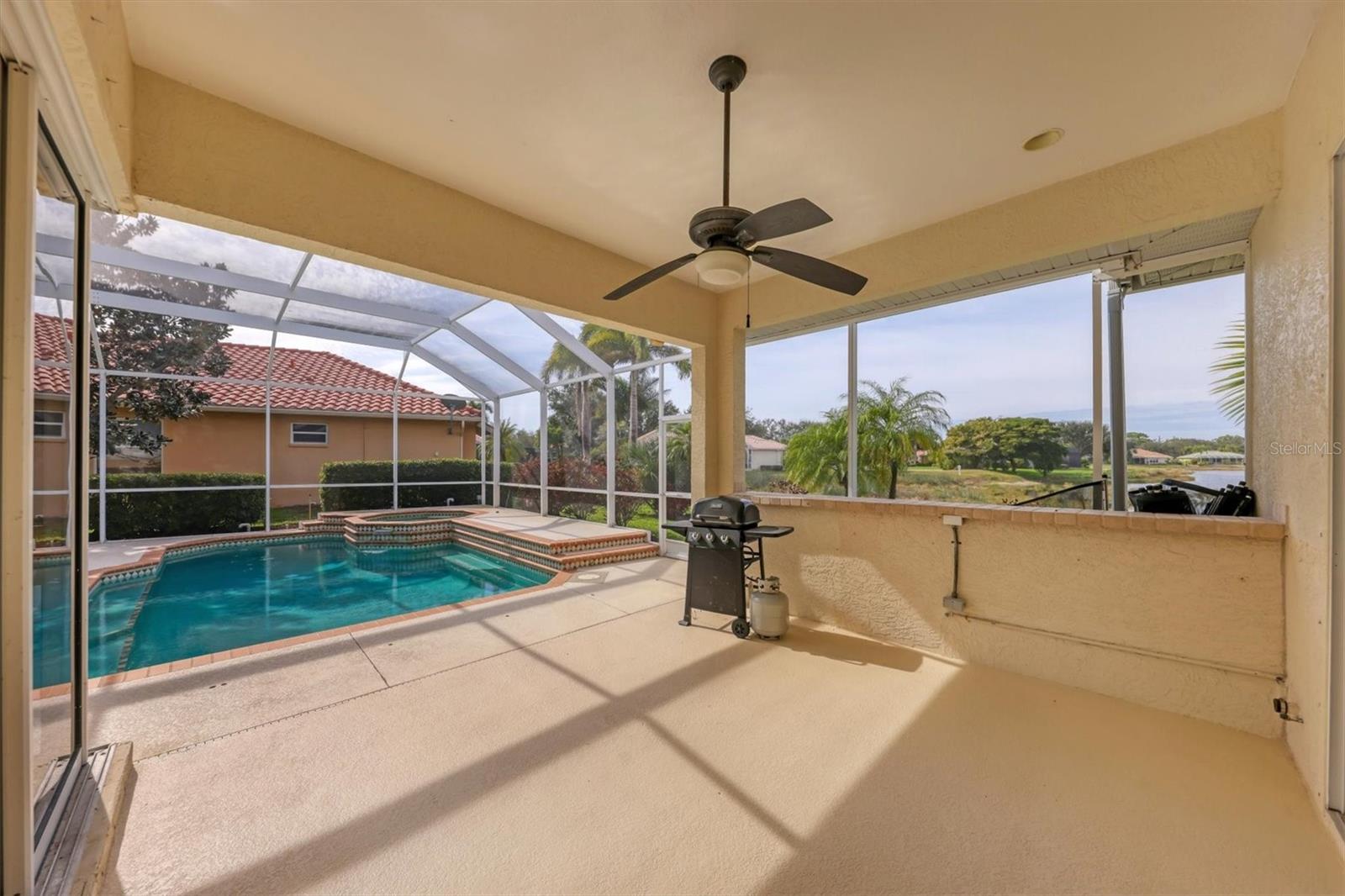 PARK TRACE ESTATES - Residential