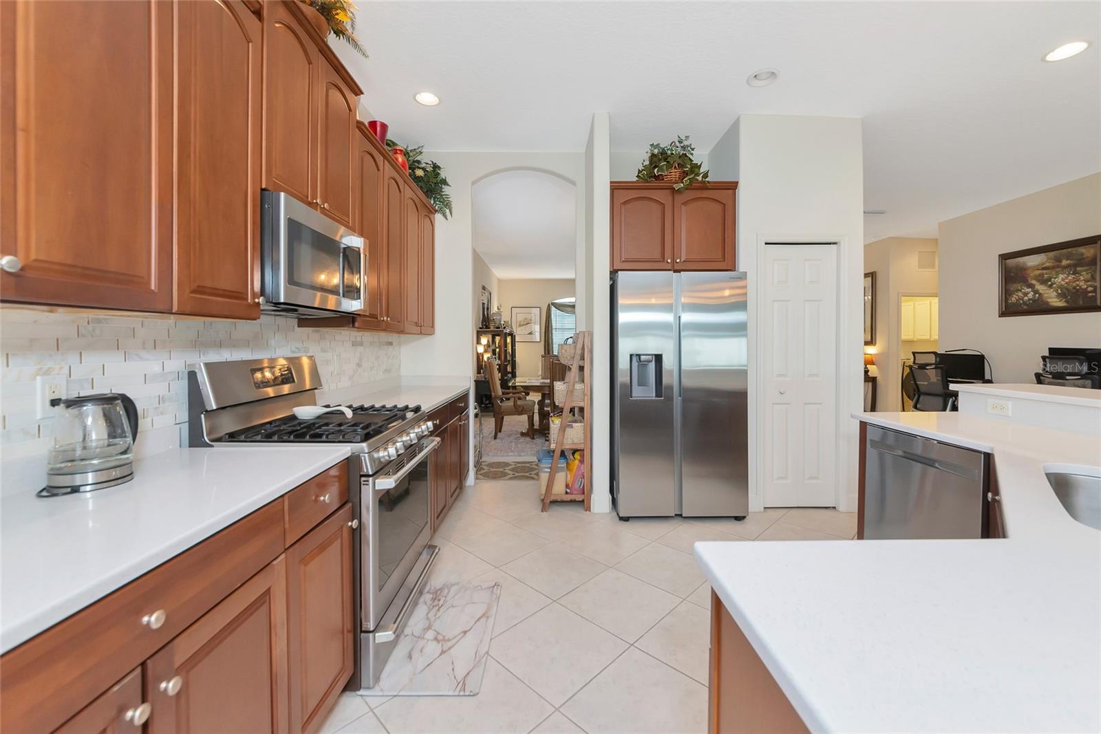 RIVER PLACE - Residential