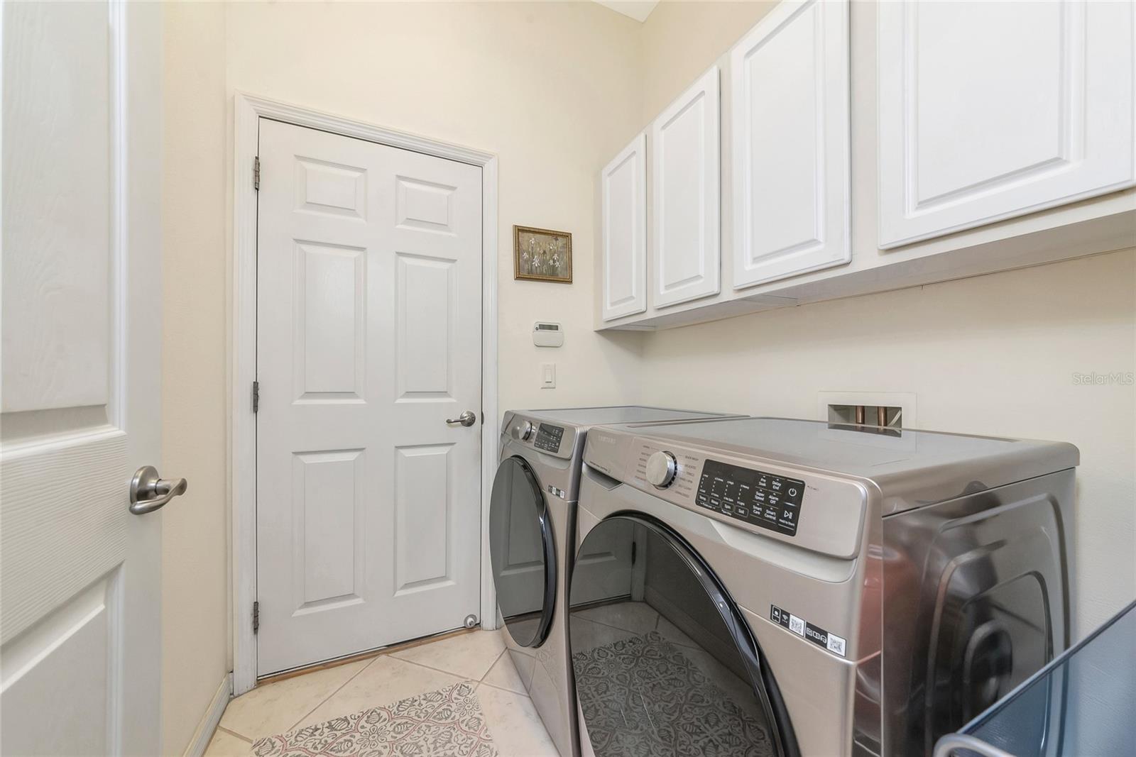 RIVER PLACE - Residential