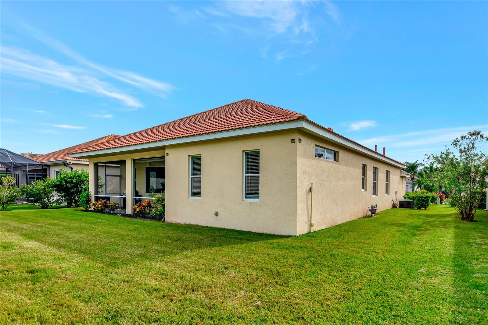 RIVER PLACE - Residential