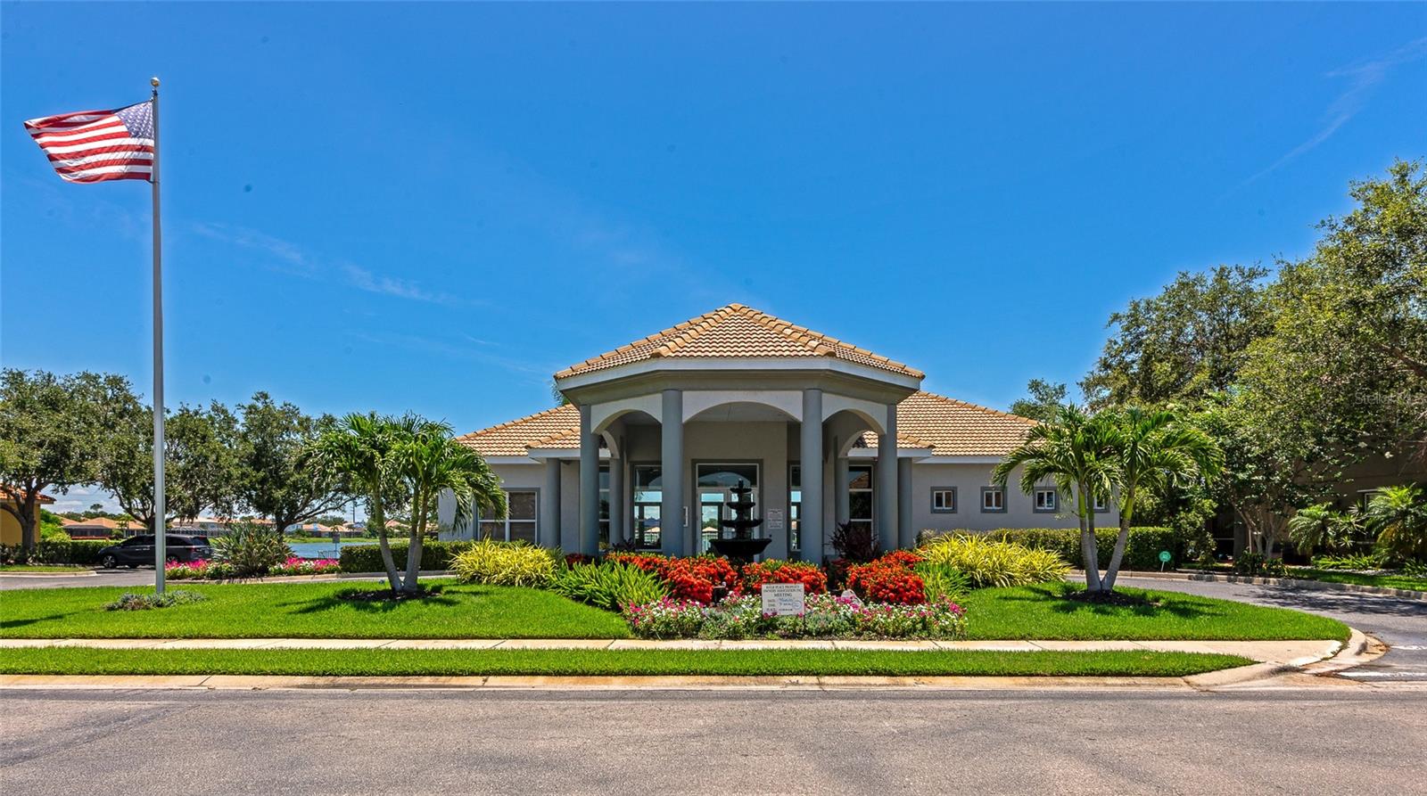 RIVER PLACE - Residential