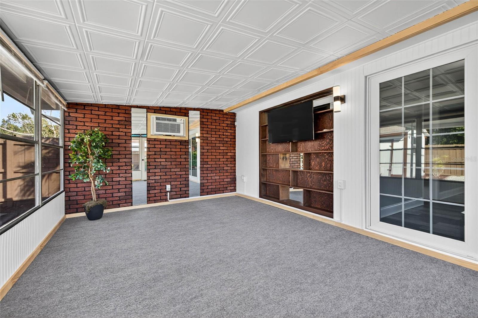 ORANGEWOOD HIGHLANDS 1ST ADD - Residential