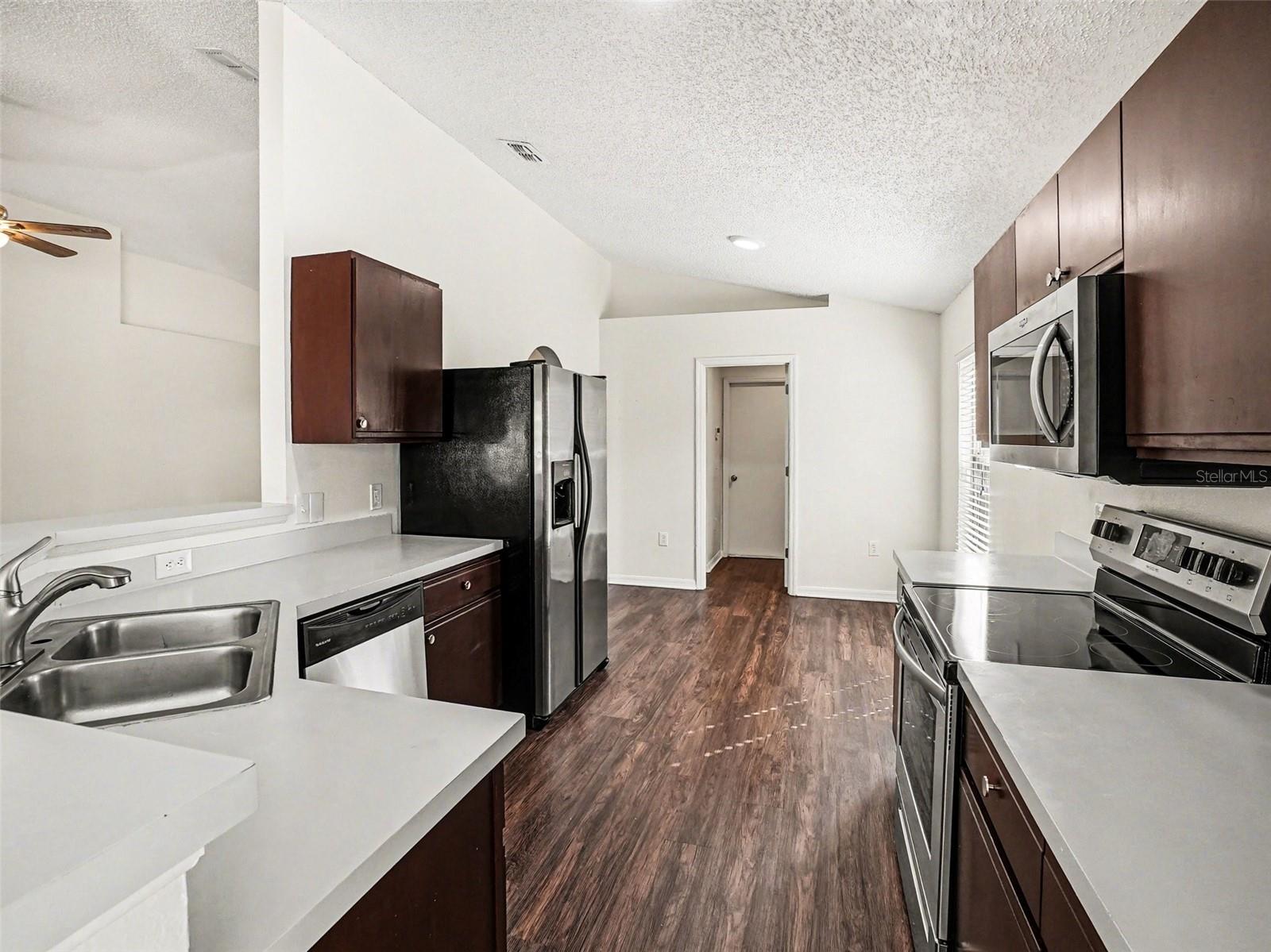 JOHNS LAKE ESTATES - Residential